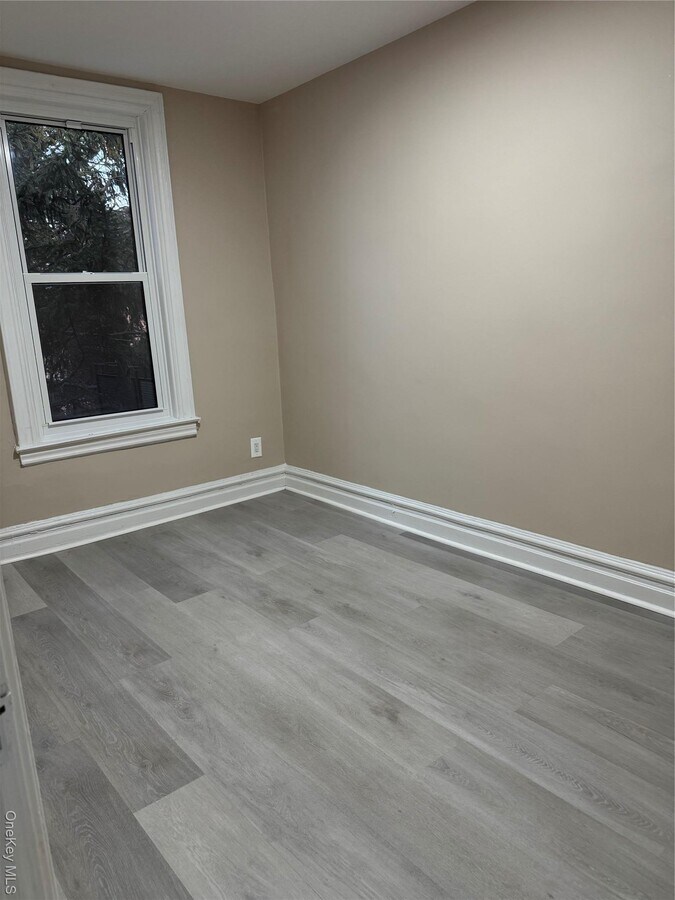 Photo - 106-17 Metropolitan Ave Unidad 2