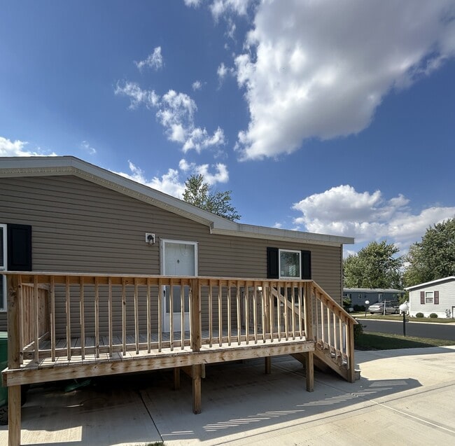 Photo - 118 Poplar Dr