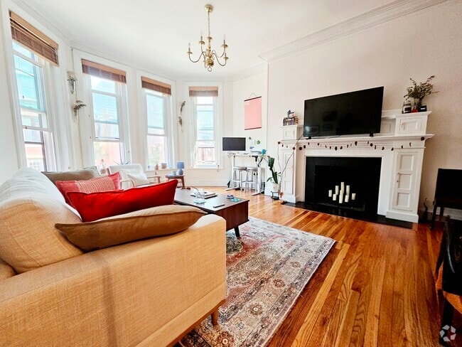 Building Photo - 208 Commonwealth Ave Unit 8 Rental