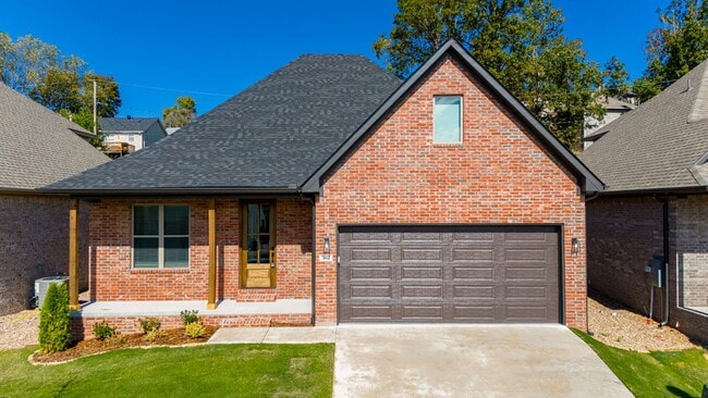 Photo - Newer Construction 3 bed 2 1/2 Bath, 2,20 sqft in West Little Rock