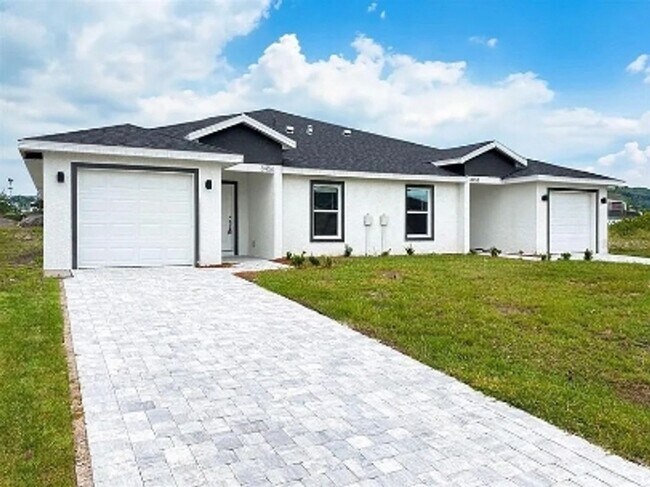 Building Photo - 10018 Cocoa Beach St