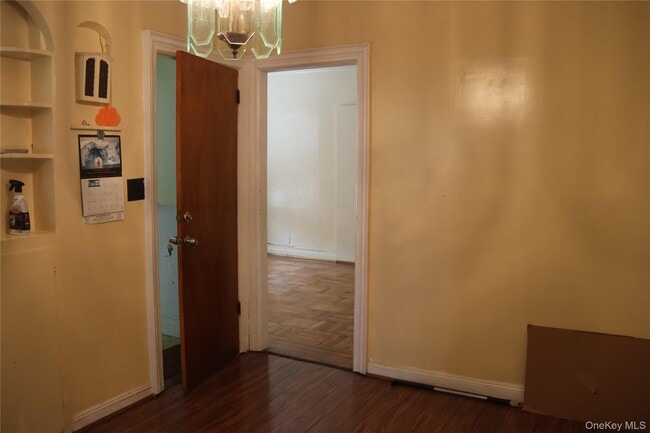 Photo - 955 E 98th St Unit 1