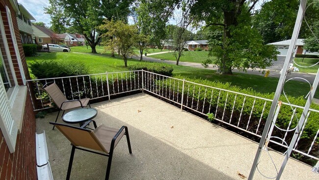 Photo - Fully Furnished with Washer and Dryer on q...