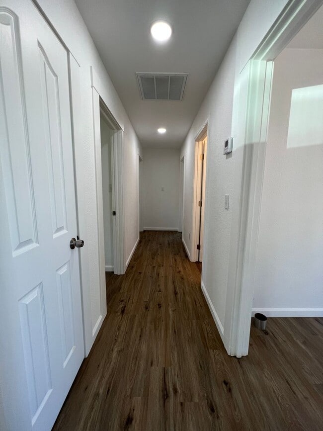 Photo - 28549 Ave 13 1/4
