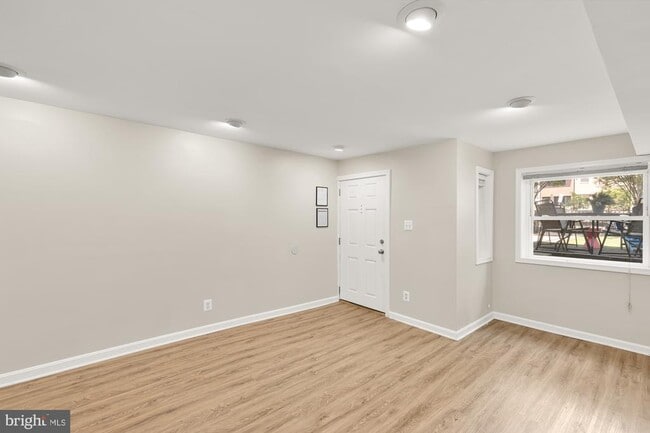 Photo - 1632 New Jersey Ave NW