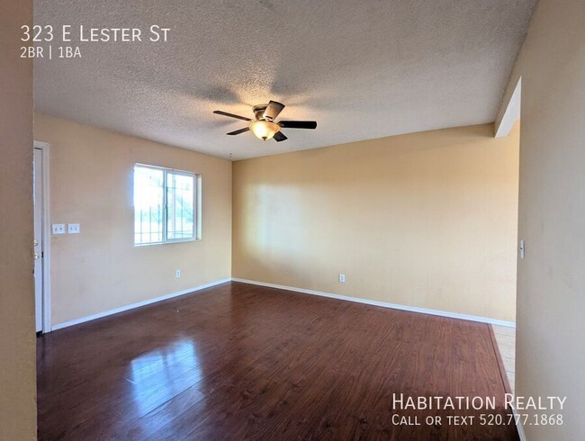 Photo - 323 E Lester St House
