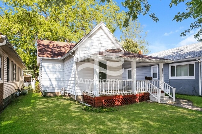 Photo - 2003 S Taylor St