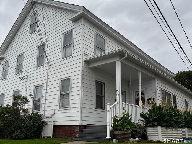 104 High St