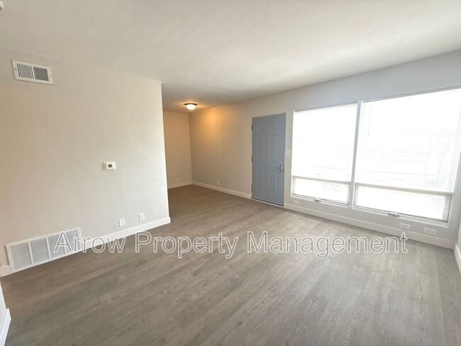 Photo - 1416 Oakland Rd NE