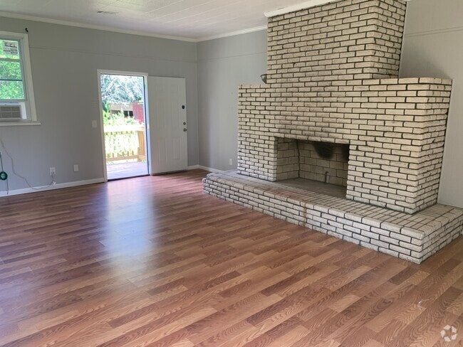 Building Photo - 415 12th Ave Unit Studio A Rental