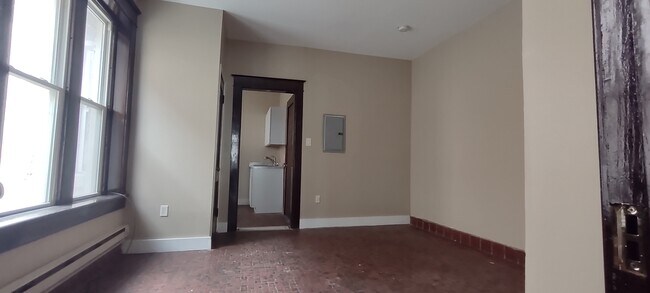 Photo - 326 N Front St Unit 1