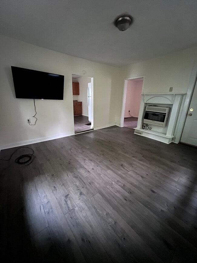 Photo - 148 W Schuyler St