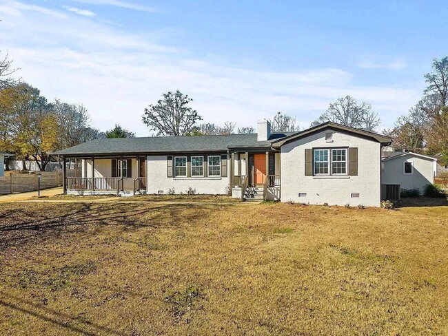 Building Photo - 305 Hillside Dr Rental