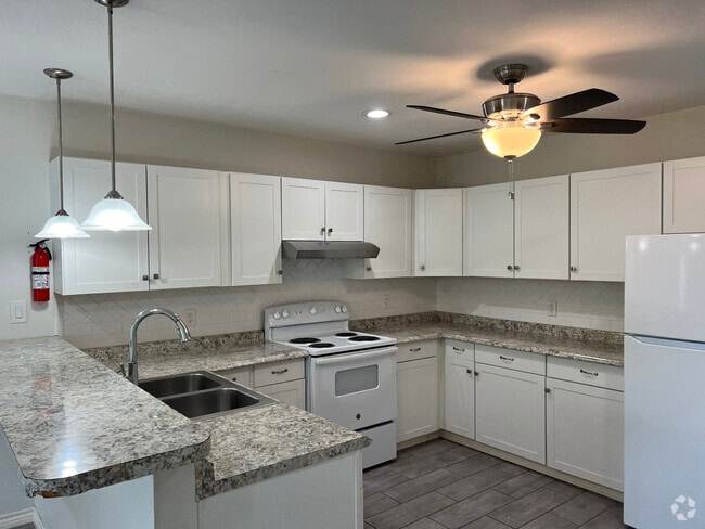 Building Photo - 301 W Carter St Unit C Rental