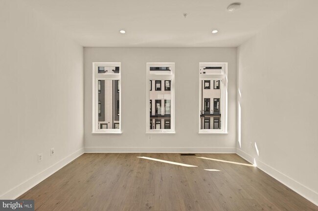 Photo - 2607 Platt Ct NW