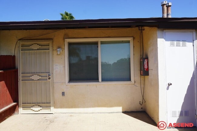Photo - 6005 Nogal Ave Unit 6005 Nogal #D