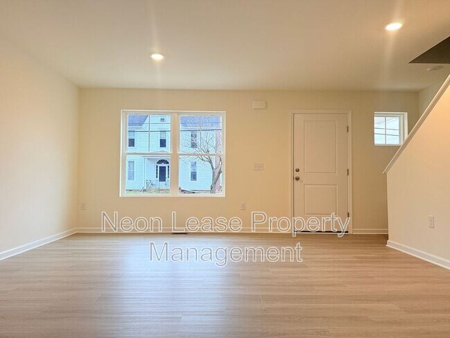 Photo - 400 N Walnut St