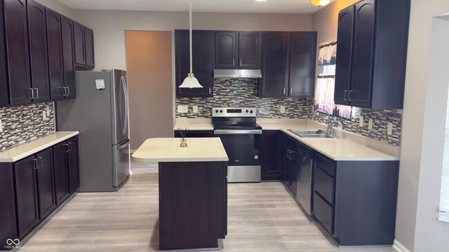 Photo - 2244 McGregor Ct