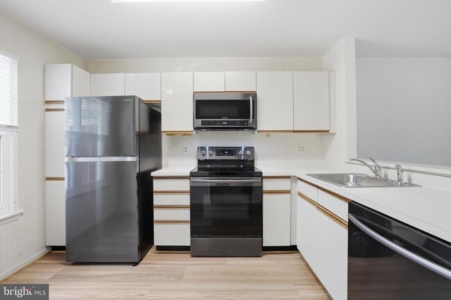 Photo - 2844 Yarling Ct