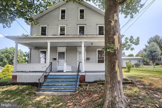 Building Photo - 117 3rd St Rental