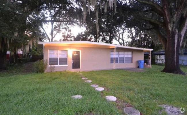 Building Photo - 4028 Mclane Dr Rental