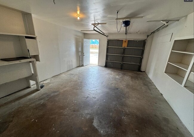 Photo - 2109 W Walnut St