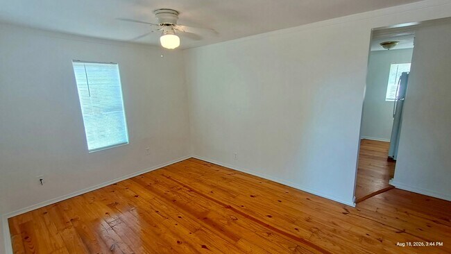 Photo - 115 Deerfield Rd