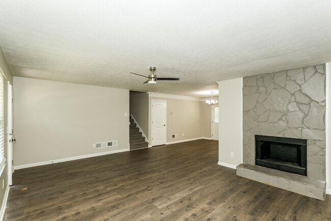 Photo - Fantastic 4bd/2ba home! Let yourself in!