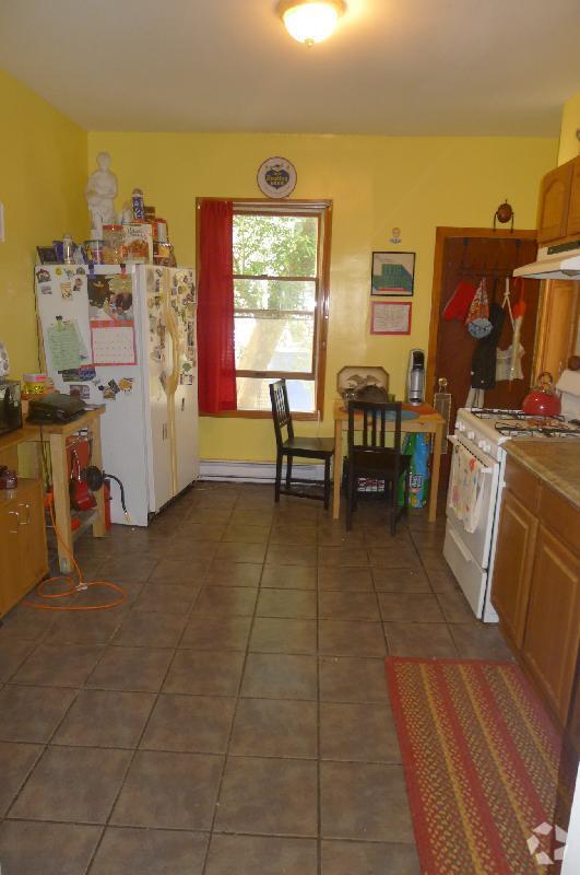 Building Photo - 64 1/2 Day St Unit 1 Rental