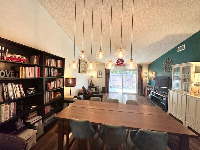 Photo - 386 N IronPike Cir