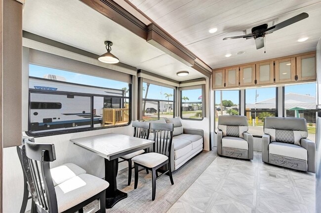 Photo - 1200 US Hwy 27 N