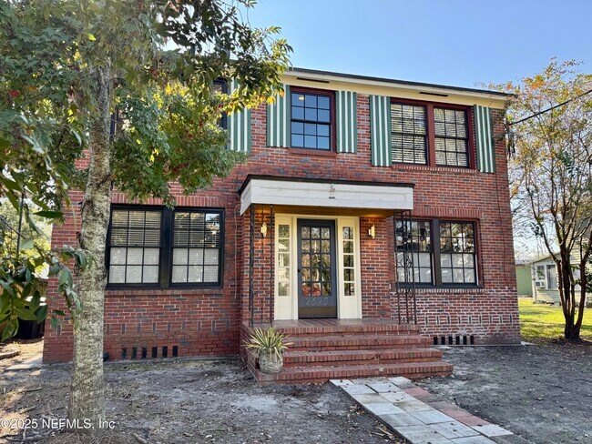 Building Photo - 2670 Post St Unit 2