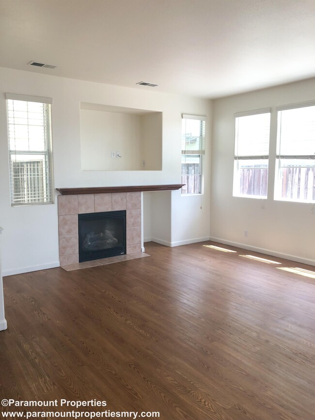 Photo - 279 Azalea Pl