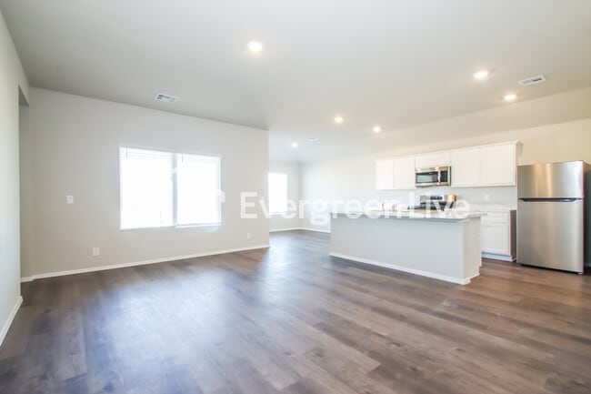 Photo - 1100 W Lawton Rd