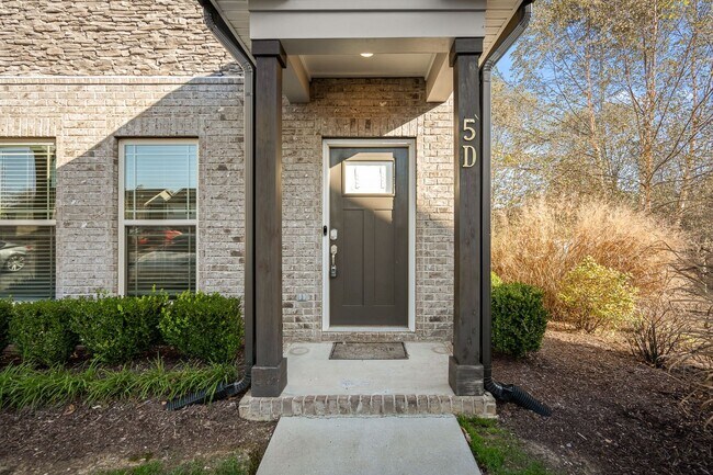 Photo - 555 Gresham Ln