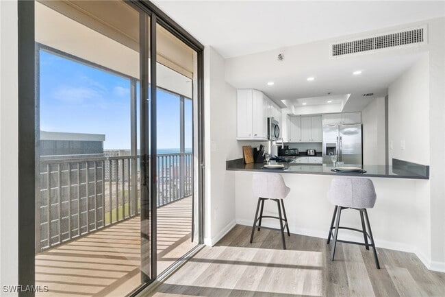 Building Photo - 26225 Hickory Blvd Unit PHB