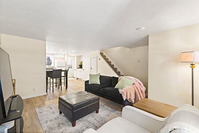 Photo - 645 Garden St Unit 1