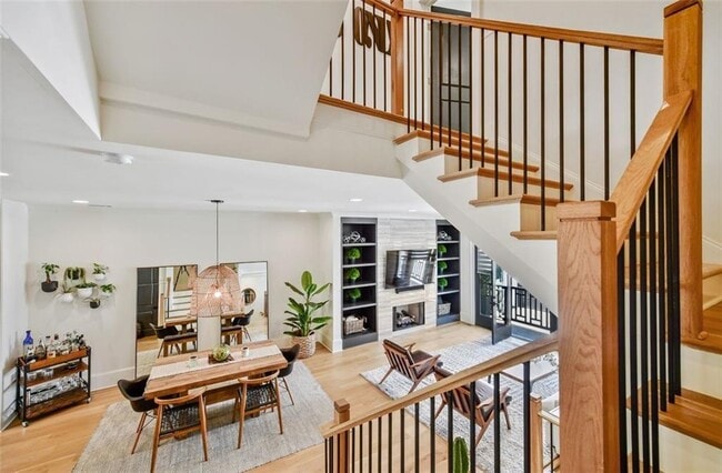 Photo - 3667 Peachtree Rd NE
