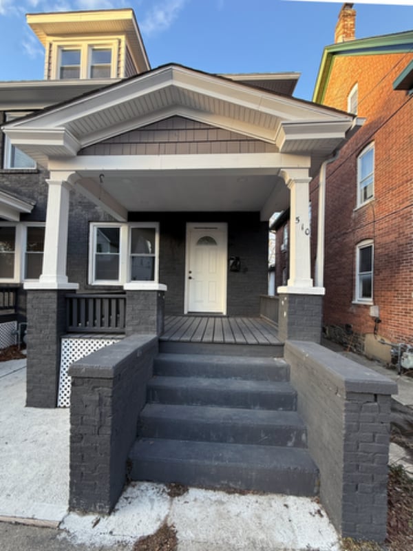 Building Photo - 510 Brown St