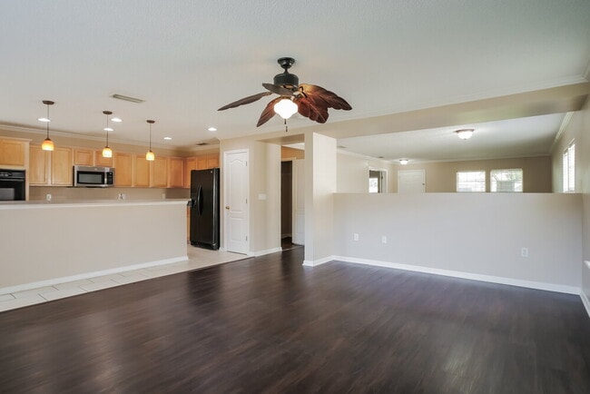Photo - 1417 Heather Ct