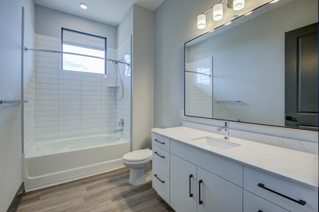 Large Bathroom with Tub