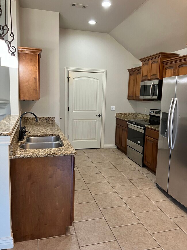 4072 W Song Bird Pl House House Rental in Fayetteville, AR