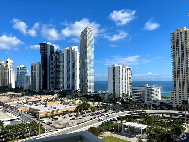 Building Photo - 250 Sunny Isles Blvd Unit 3-1702 Rental