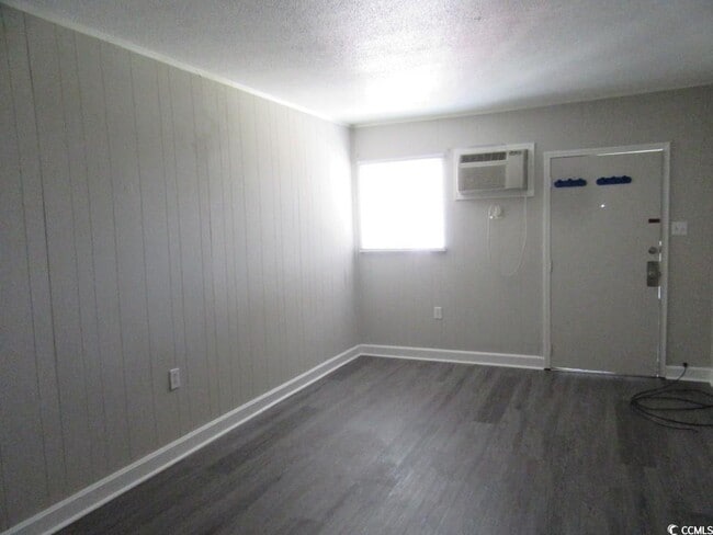 Photo - 204 4th Ave N