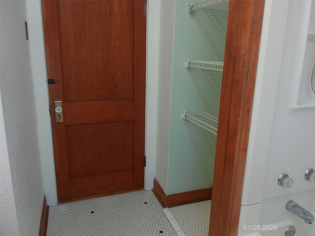 Photo - 4619 Ave S