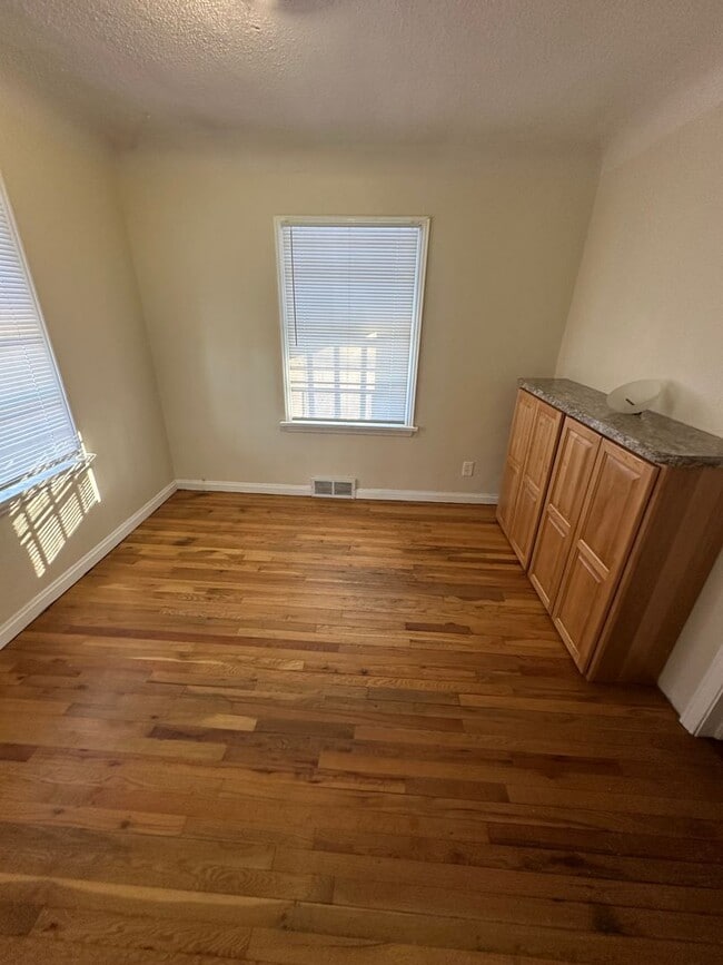 Photo - CHK1903 Unit 1