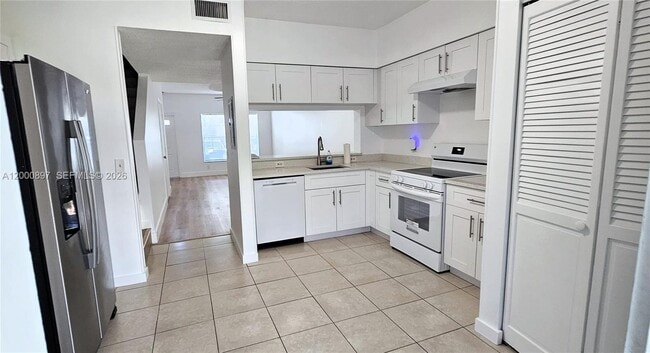 Photo - 46 Simonton Cir