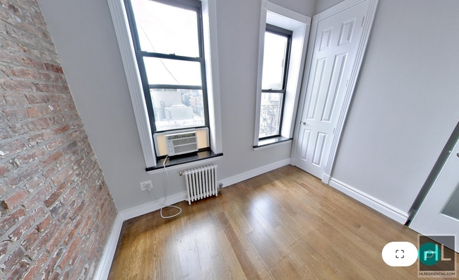 Photo - E 3RD ST. Unit 5A