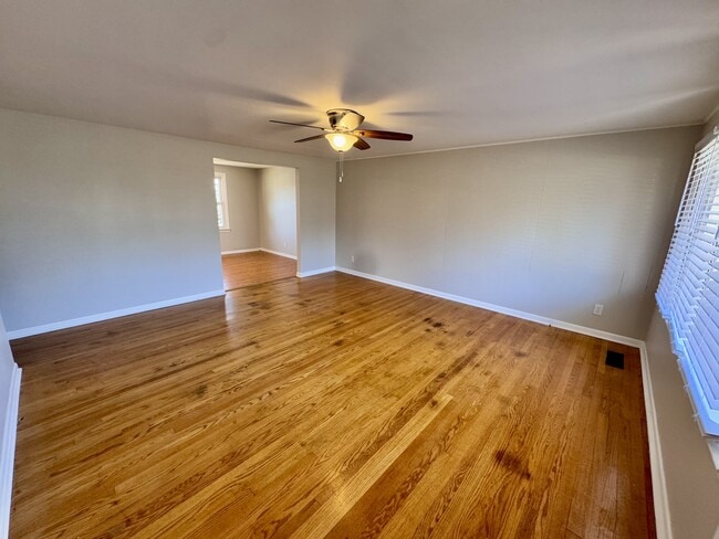 Photo - 207 Beecher St