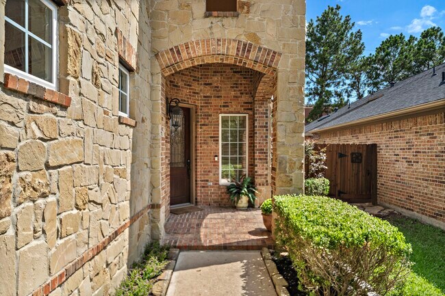 Photo - 6823 Rosemont Park Ln House